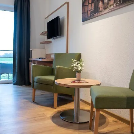 Am Deich Hotel *