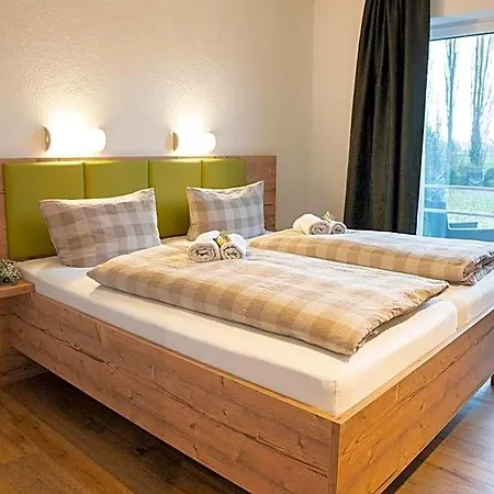 Am Deich Hotel *